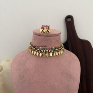Elakkathali Kemp and green stones choker set
