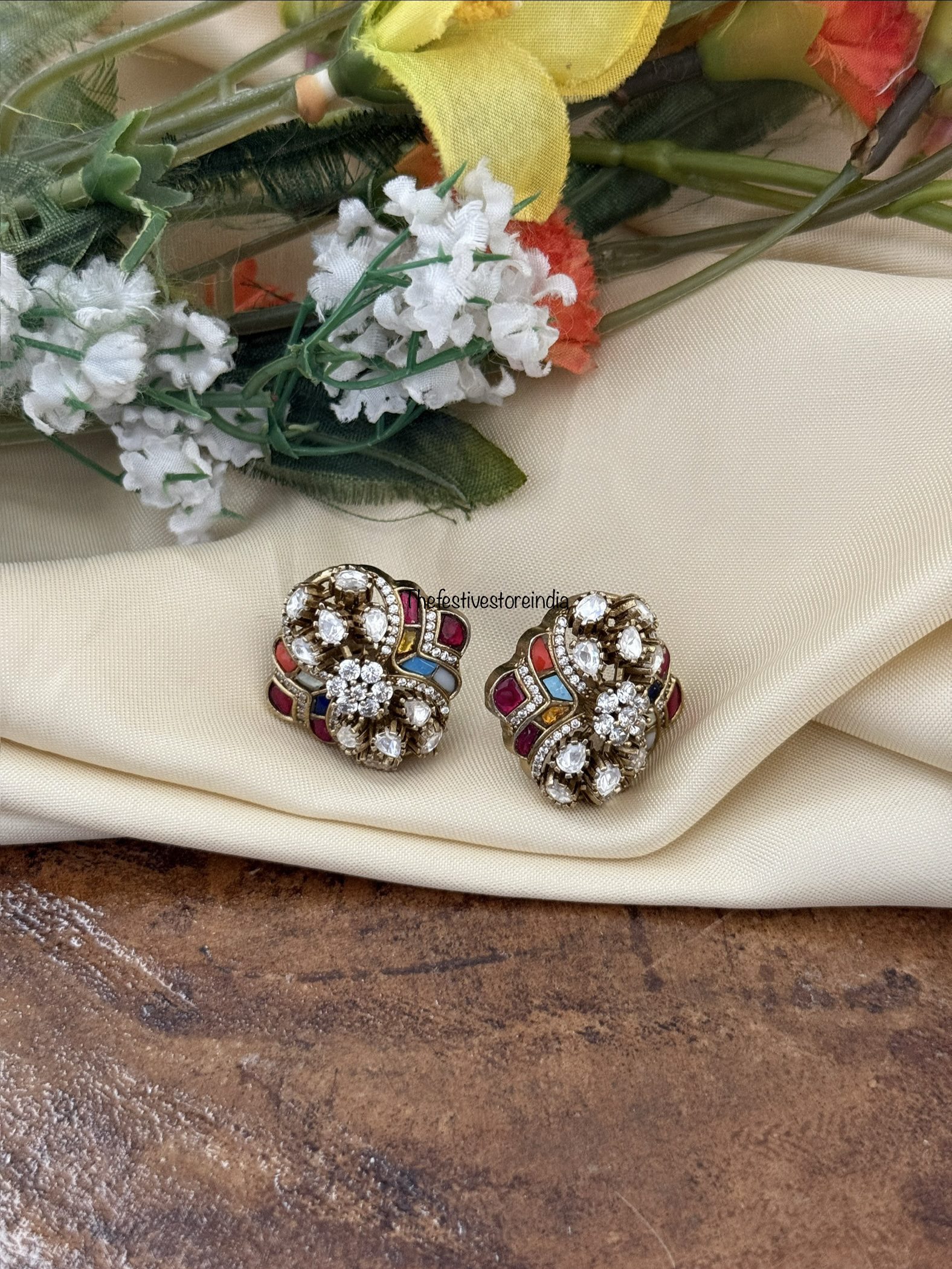 Jadau Navarathna and Moissanite stone studs