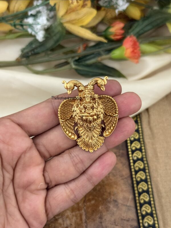 Lakshmi gandaberunda pendant