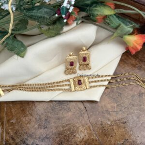 Red stone simple 3 layer choker set