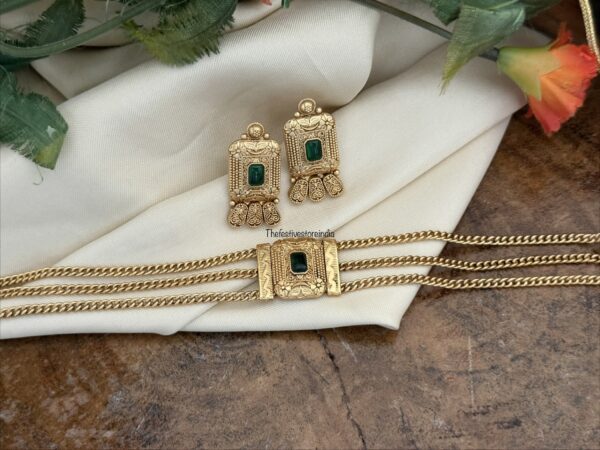 Green stone simple 3 layer choker set