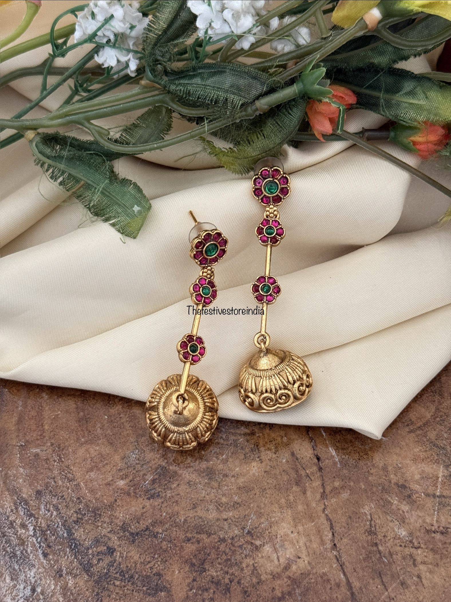 7.5cms Kemp and green contemporary jhumka