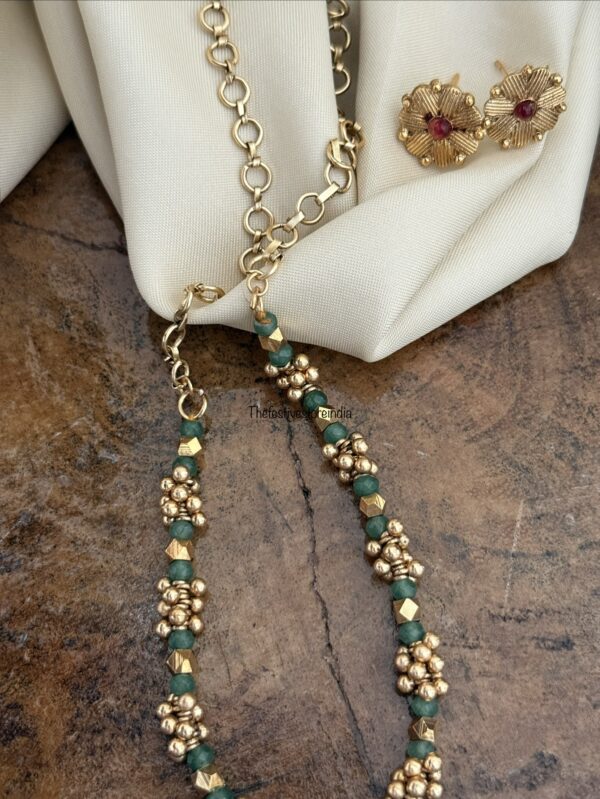 Simple green beads necklace set