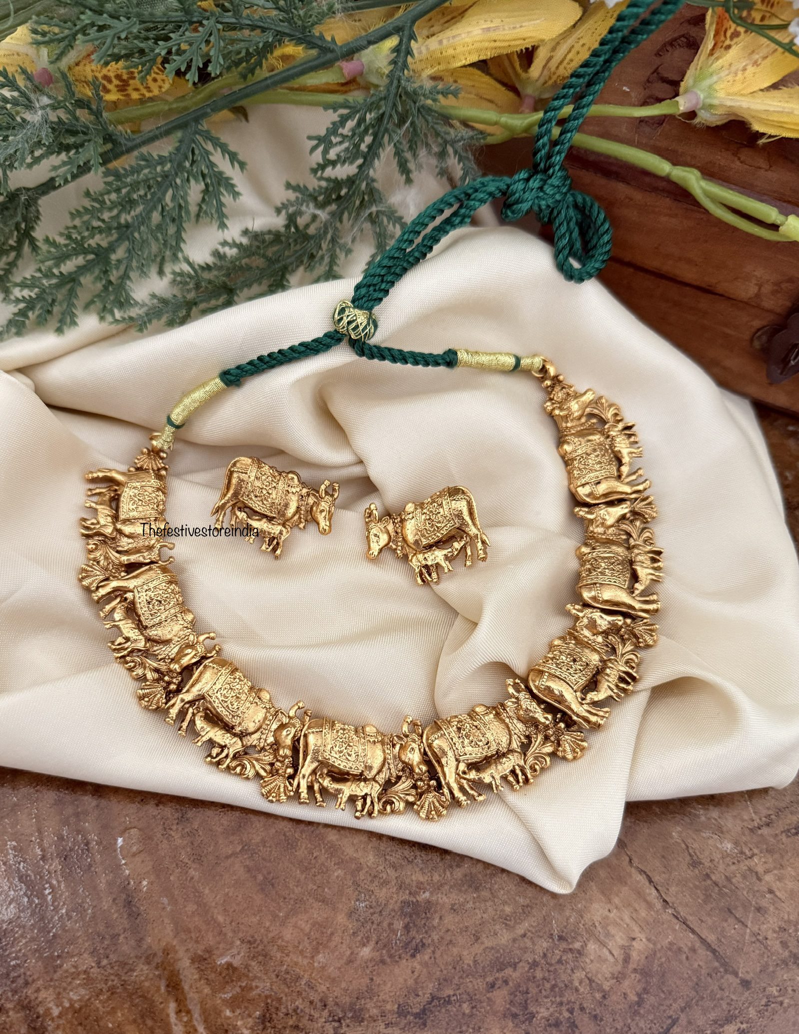 Budgeted matte Gaumatha necklace set