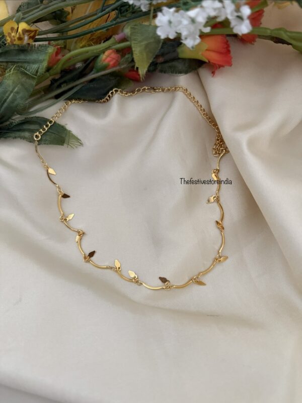 Simple single line Elakkathali chain